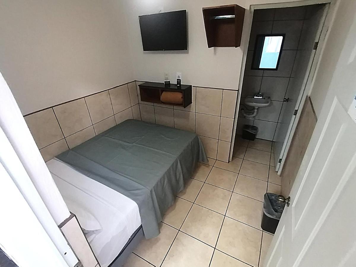 Hotel Hcm 과달라하라 외부 사진
